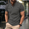 Männers polo-shirt mit halber kragen - vielseitige freizeitmode aus leichtem stoff