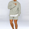 Männers 2-teiliger wohlfühl-look - lockerer sweatshirt und shorts