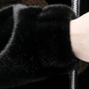 Männers winterjacke mit weichem kunstfell in schwarz - vielseitiger zip-up mantel mit einzigartigem zick-zack-design
