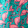 Männer kurzarmhemd mit tropischem flamingo-druck - grüne freizeitmode für sommeranlässe